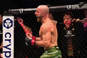 Alexander Volkanovski Extends Featherweight Reign with Historic Knockout at UFC 333