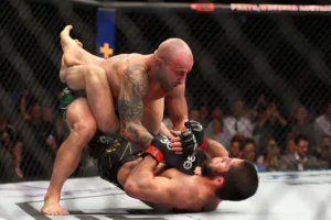 Alexander Volkanovski Warns Movsar Evloev That Wrestling Alone Won’t Be Enough at UFC 333