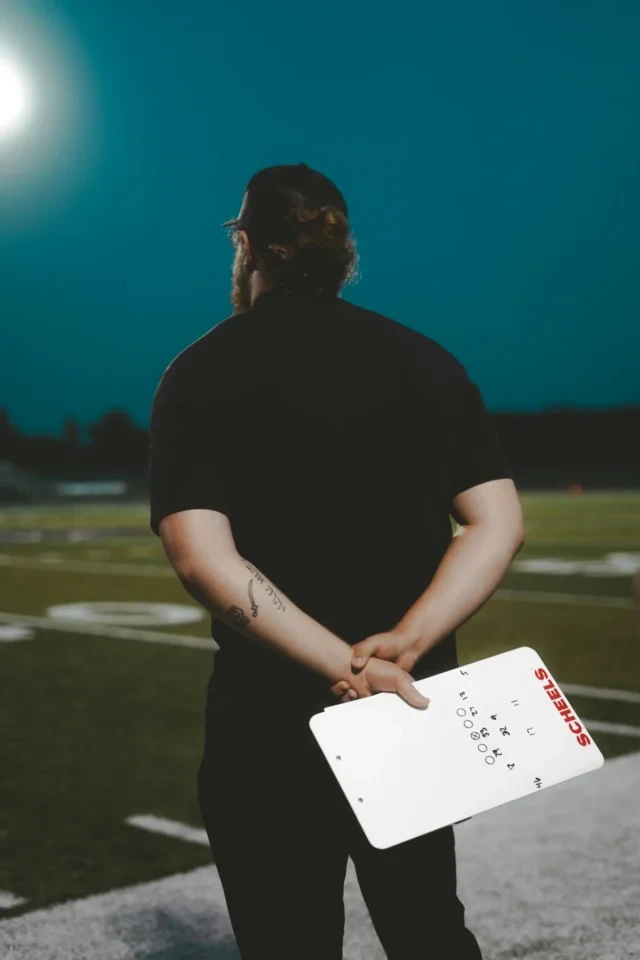 Artificial Intelligence in Strength and Conditioning: Enhancing Workflows Without Replacing the Coach