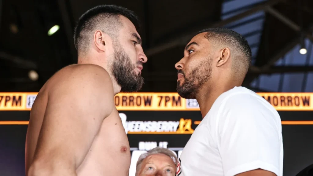 Bakhodir Jalolov Dominates Solomon Dacres Over Ten Rounds at The O2 Arena to Maintain Unbeaten Record