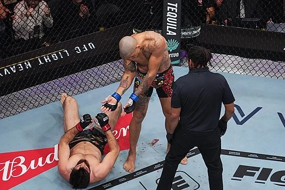 Glover Teixeira: Sergei Pavlovich Poses a More Favorable Stylistic Matchup for Alex Pereira Than Ciryl Gane