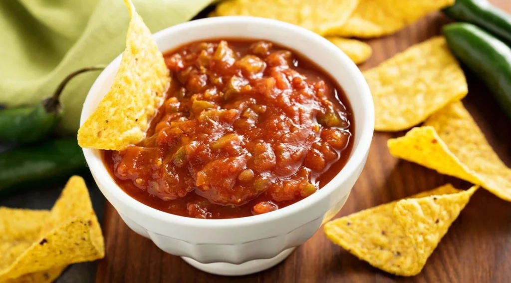 How to Choose the Healthiest Store-Bought Salsa: Nutritionists Break Down What to Look For