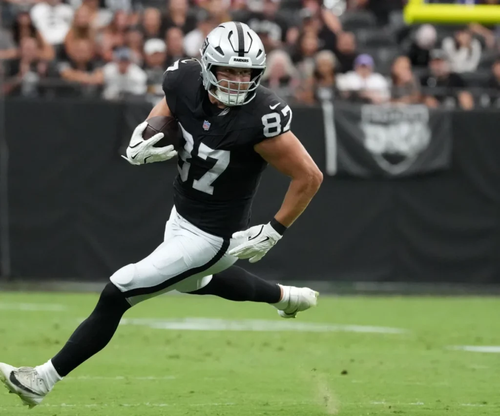 Las Vegas Raiders Star Tight End Brock Bowers Appears on Injury Report with Hamstring and Calf Issues Ahead of Week 8 Matchup Against Los Angeles Rams