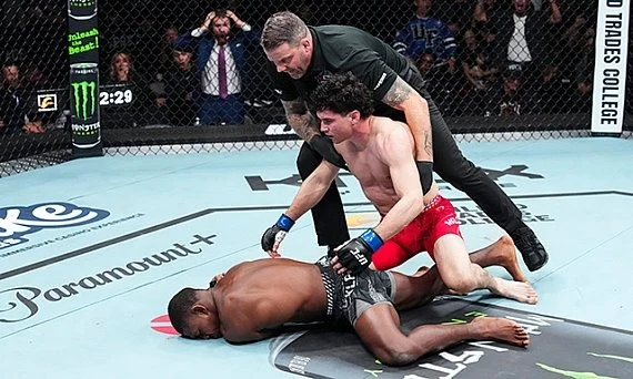 Mike Malott Solidifies Welterweight Status with Stunning Second-Round Knee Knockout of Joaquin Buckley at UFC Edmonton