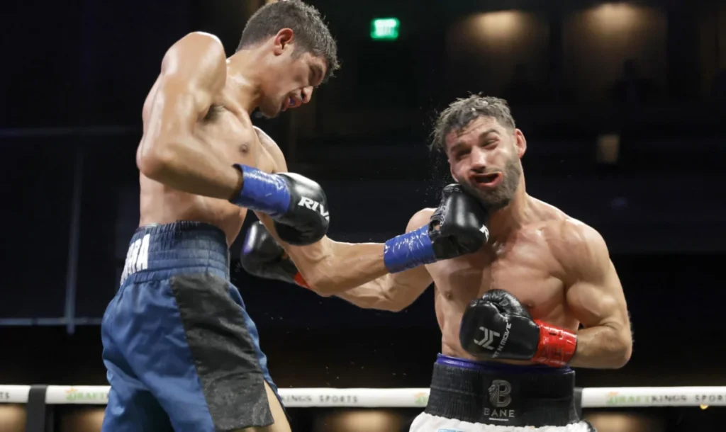 Terence Crawford Critiques Sebastian Fundora’s Title Defense and Warns Champion Ahead of Potential Unification Bouts